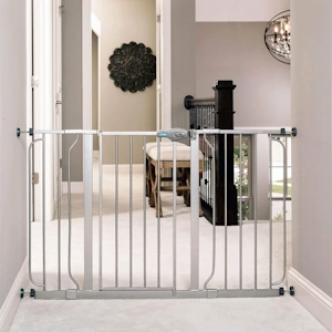 Regalo Easy Step 49-Inch Extra Wide Dog Gate